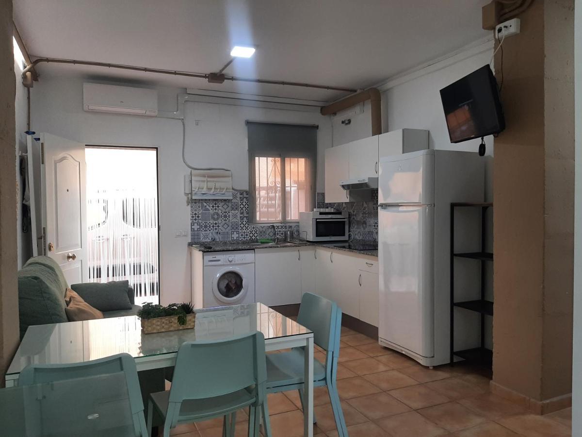 Apartamento Huelin, A 5 MINUTOS A PIE DE LA PLAYA Málaga Exterior foto